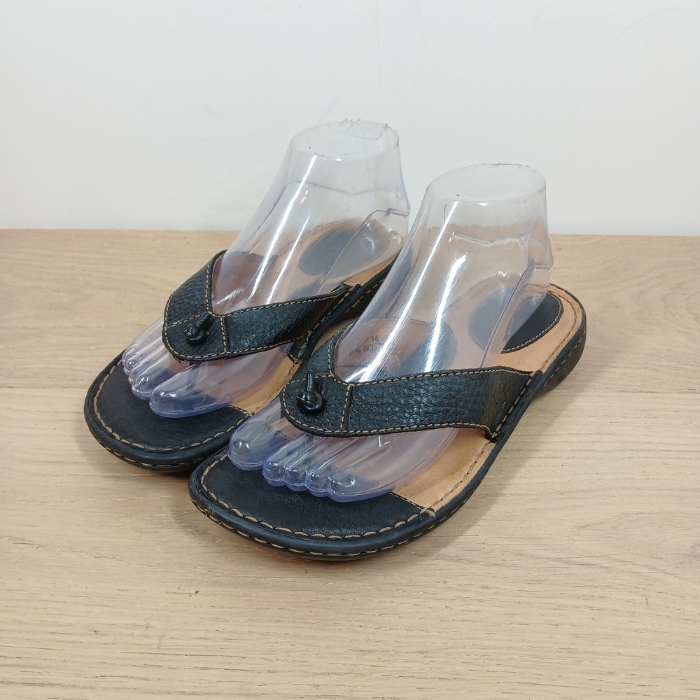 Born Thong Sandals Women's 7 Black Leather  Comfort Flip Flops